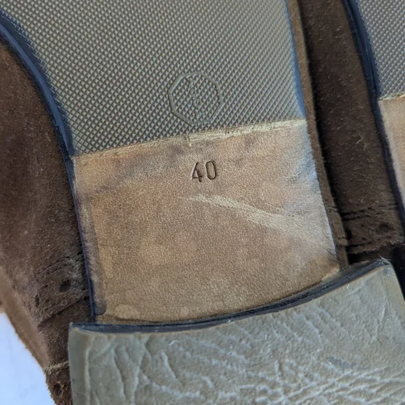 Gucci • Suede Oxford Flats Shoes - Picture 11 of 12